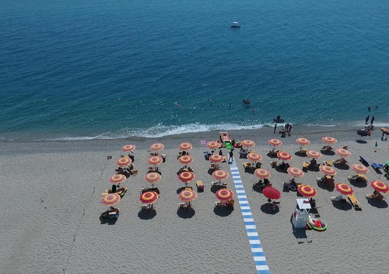 Hotel Federica Riace Marina Buitenkant foto