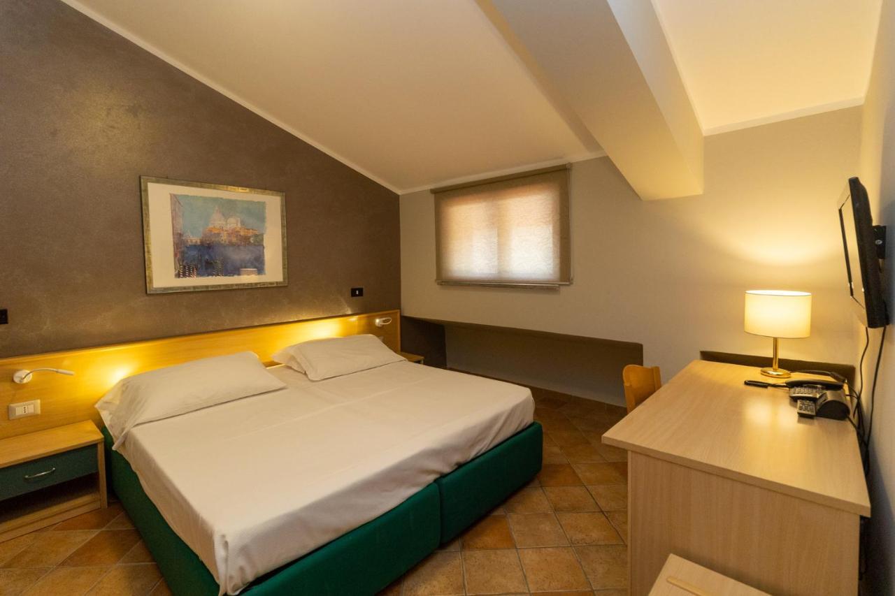 Hotel Federica Riace Marina Buitenkant foto