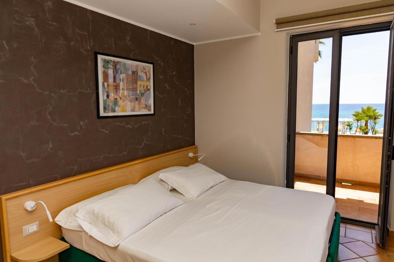 Hotel Federica Riace Marina Buitenkant foto