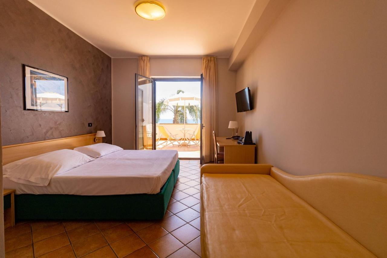 Hotel Federica Riace Marina Buitenkant foto