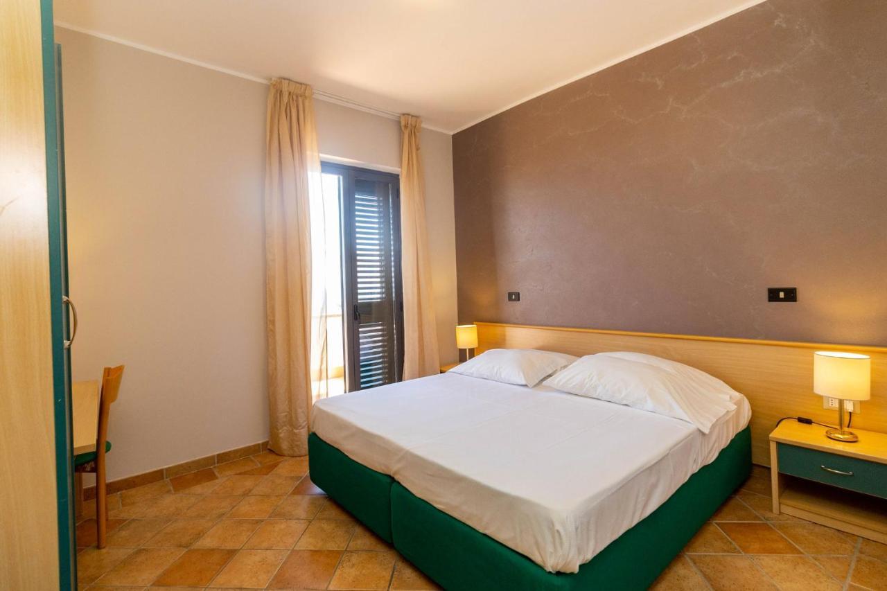 Hotel Federica Riace Marina Buitenkant foto
