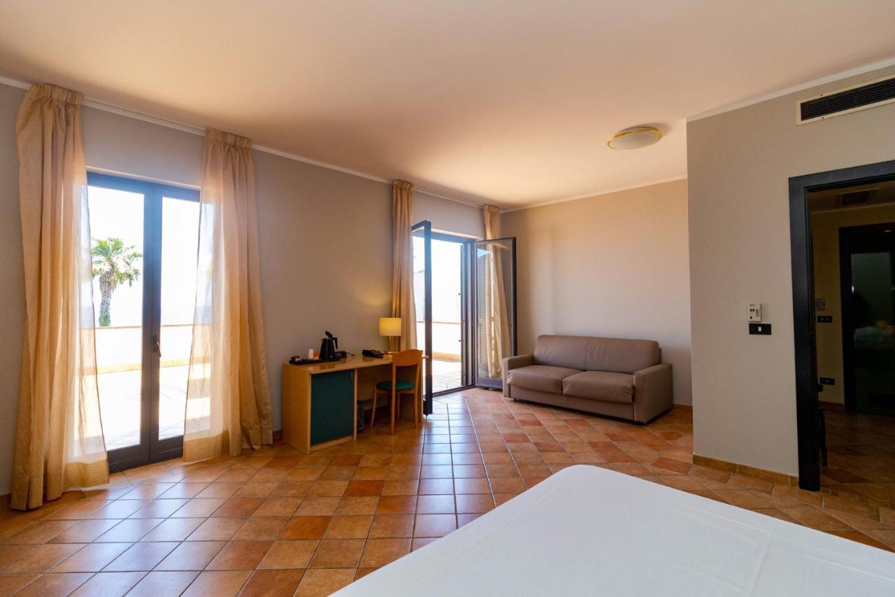 Hotel Federica Riace Marina Buitenkant foto
