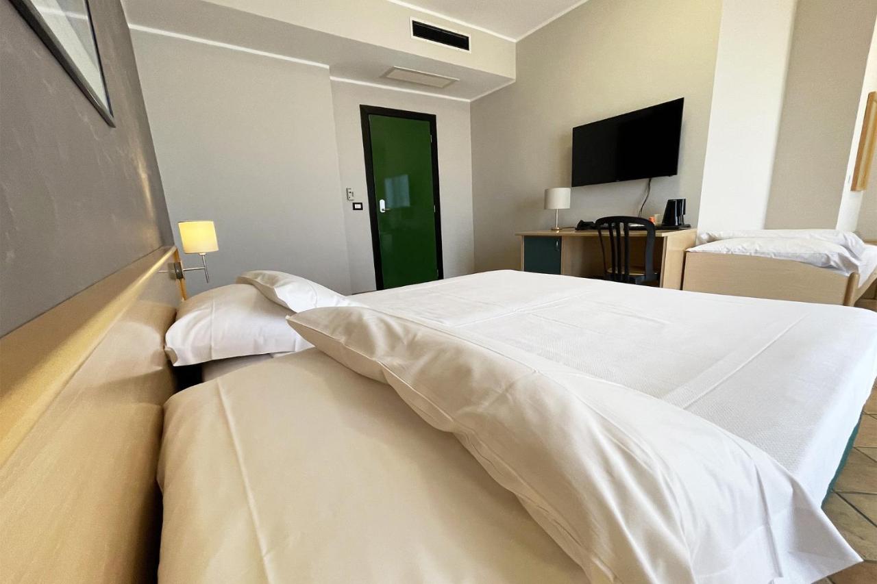 Hotel Federica Riace Marina Buitenkant foto