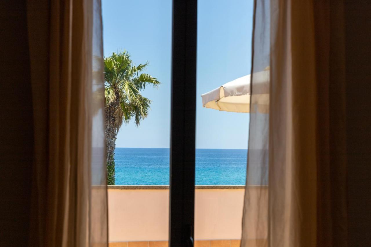 Hotel Federica Riace Marina Buitenkant foto